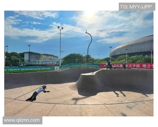 滑板战术解析：武汉滑板队边路渗透体系的创新与实践探索